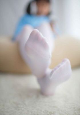 乳房大的邻家三姐妹_HD视频大全