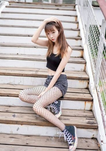 久久大香伊蕉在人线观看热2_蓝光免费观看超清